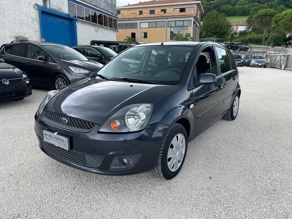 Foto FORD Fiesta 5ª serie